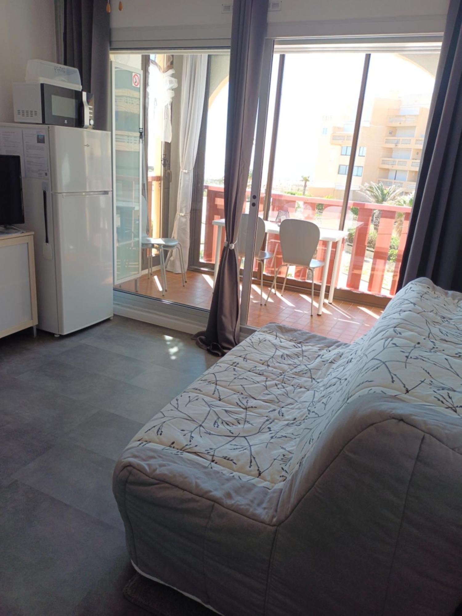 Le Victoria's Beach Barcares: Beachfront Comfort with Private Parking Le Barcares Exterior photo